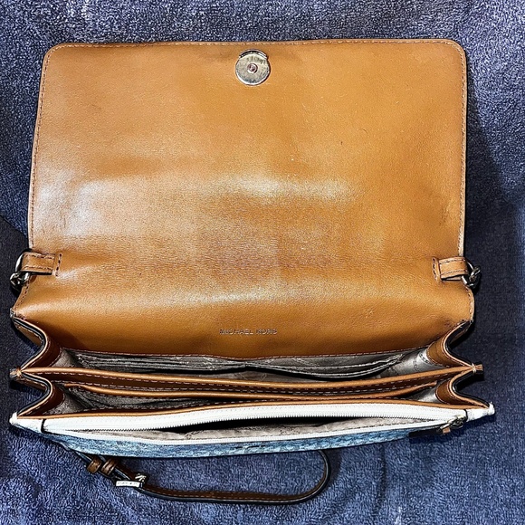 Michael Kors purse - Picture 3 of 7